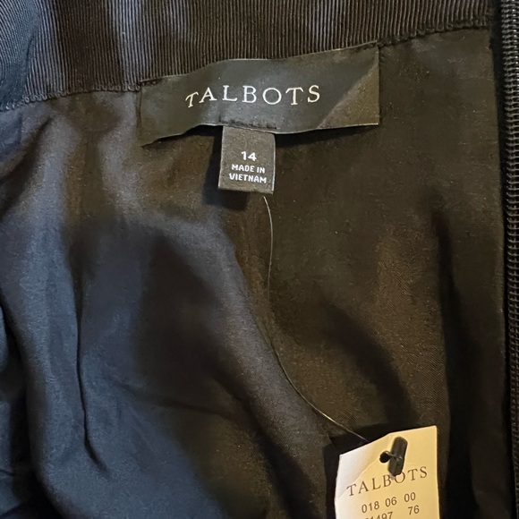 Beautiful Talbots black lace skirt never worn - Picture 3 of 3